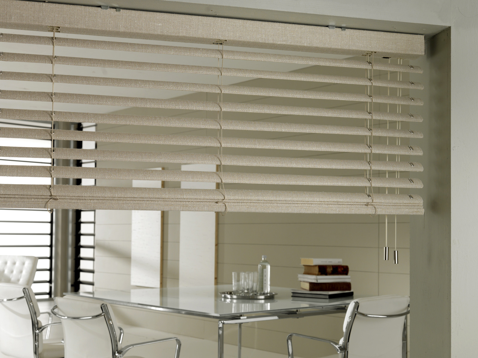 dimensione-ufficio-latina-mobili-ufficio-arredo-tendaggi-tende-veneziane (1)